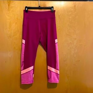 DryTek high waisted active capri leggings w/pockets